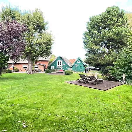 1100 - Reetdachhaus In بيت للعطل *