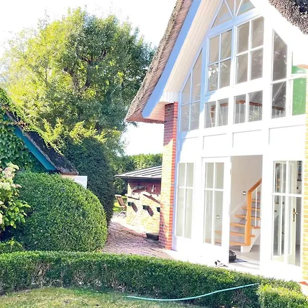 1100 - Reetdachhaus In Holiday home *