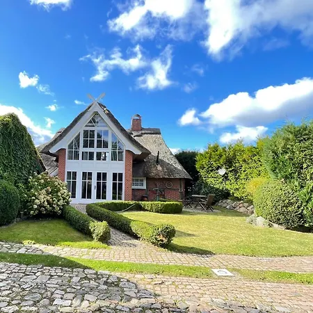 1100 - Reetdachhaus In Holiday home