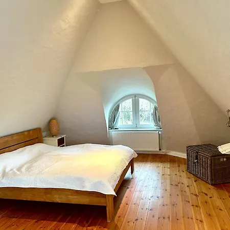 1100 - Reetdachhaus In بيت للعطل Grube