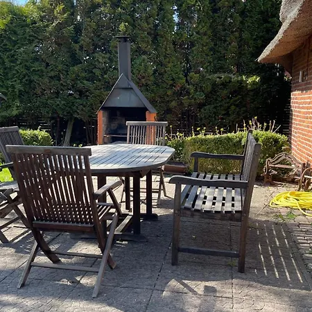 1100 - Reetdachhaus In Holiday home *